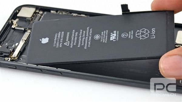 iPhone 18无望!警惕欧盟新规,苹果依旧坚持不可拆卸电池设计