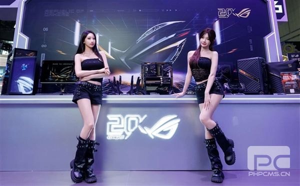 华硕ROG 20周年BW会展重磅发布:初代复刻版售价5206元,超频主板打破9GHz世界纪录