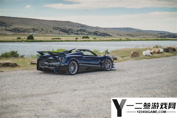车主意外离世!绝世孤品帕加尼Huayra Roadster手动档即将拍卖