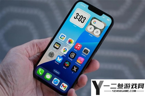 美版iPhone大规模宕机事件:手机状态栏出现SOS警告