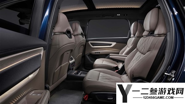 奥迪Q9正式发布:史上最大SUV搭载V8动力,挑战奔驰GLS 63