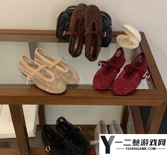 7000元爆款渔网丑鞋热销,推动浙江多条流水线复苏