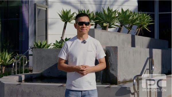 贾跃亭宣布FF机器人Q3战役启动，携手洛杉矶两大公立学区举办夏令营