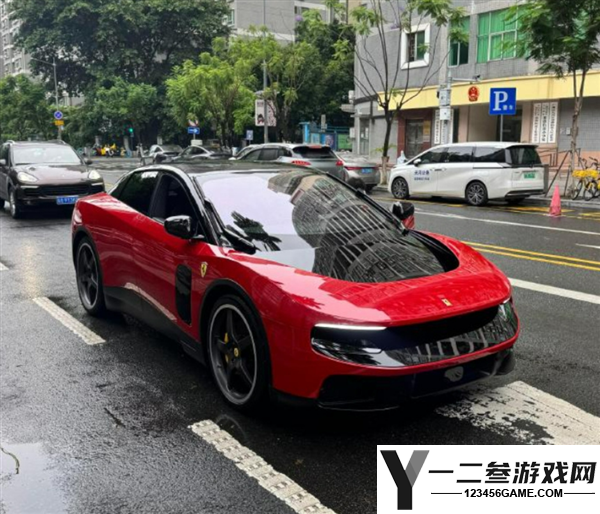 法拉利首款纯电动车Luce热销：下单需等两年才能提车！