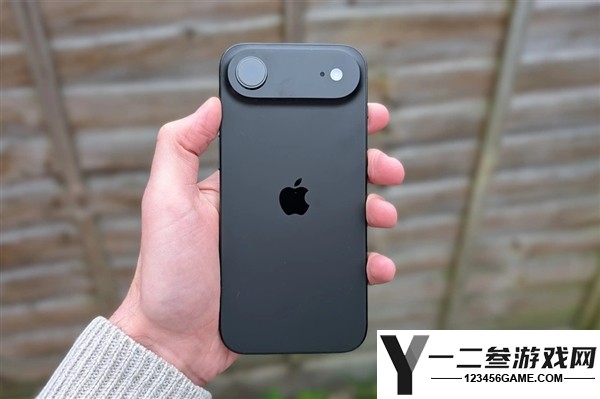 苹果AI水平分析：Siri AI与最新ChatGPT功能差异全解析