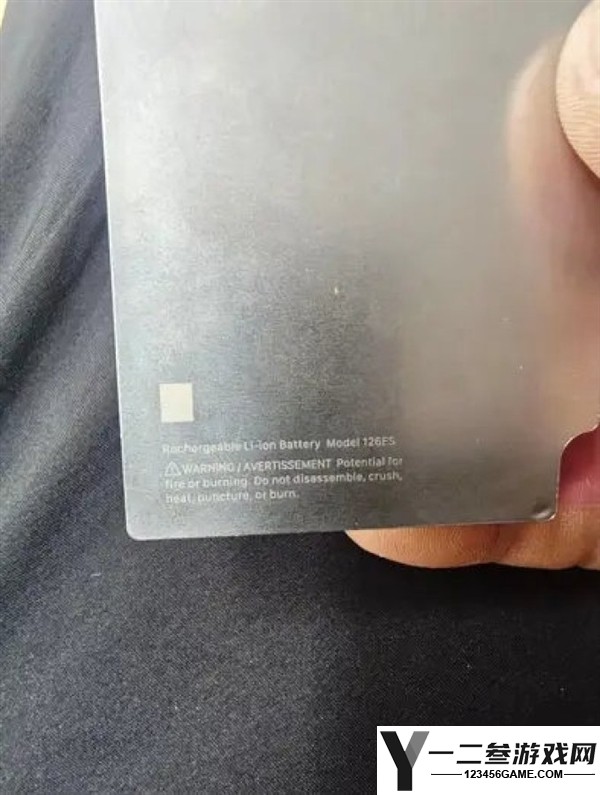 iPhone 18 Pro Max电池谍照曝光：祖传27W快充将延续，配备5400mAh大电池