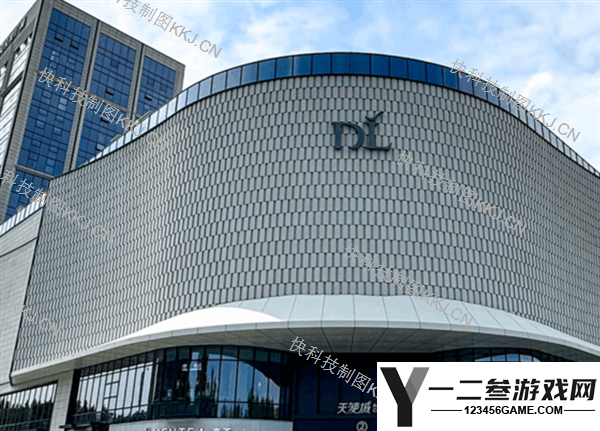 顾客驾车插队顶撞员工，胖东来宣布补偿员工1万元，肇事者被行拘6日