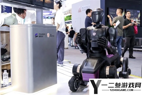 国产半人马机器人发布：双手四腿设计，最大负载350kg