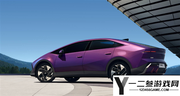 北京现代艾尼氪IONIQ V电车预售启动：起售价11.99万，最抽象电动车解析