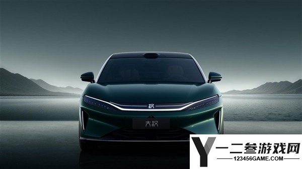 比亚迪大汉旗舰纯电轿车预售，续航1008km起售价24.99万元