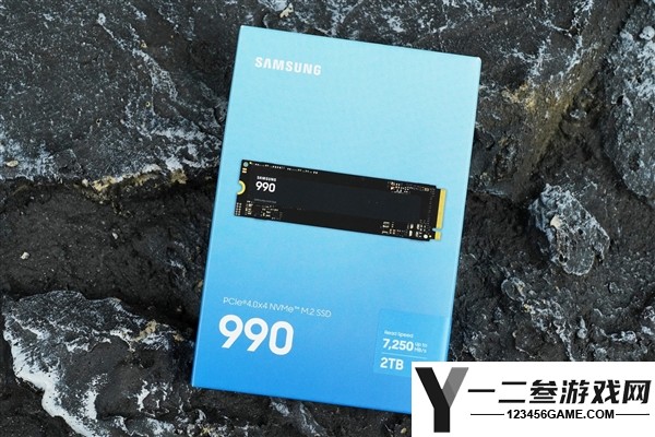理想电脑扩容选择：实测三星990固态硬盘，PCIe 4.0高效能解析