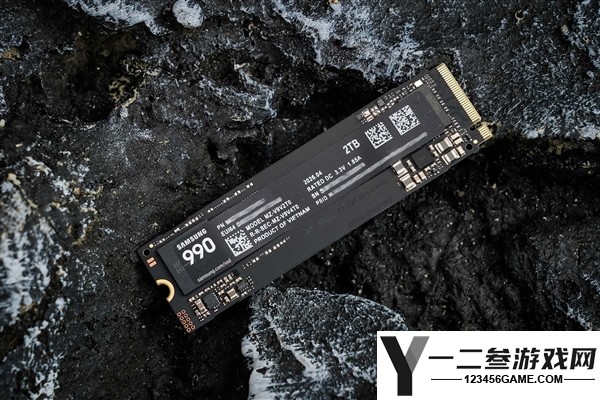 理想电脑扩容选择：实测三星990固态硬盘，PCIe 4.0高效能解析