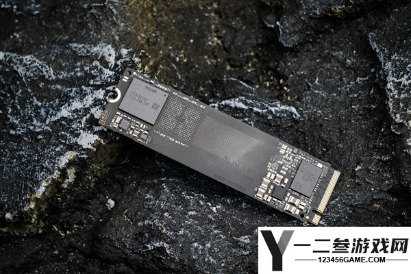 理想电脑扩容选择：实测三星990固态硬盘，PCIe 4.0高效能解析