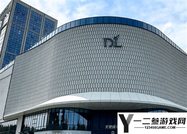 男子创业负债曾两次轻生，靠胖东来理念还清105万债务，购30万新车回馈恩人